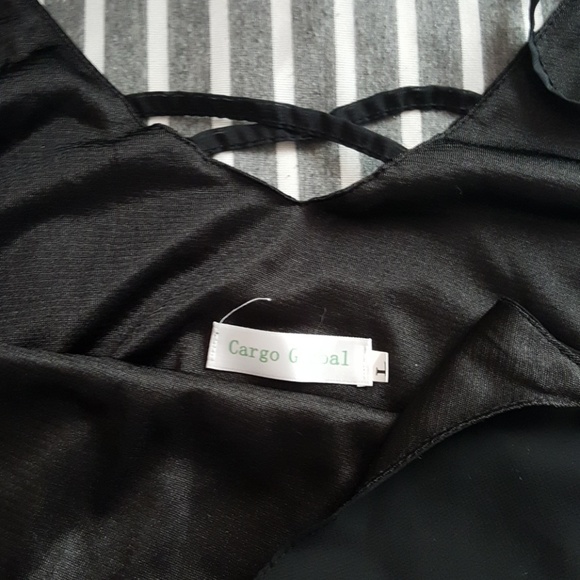 Very cute Flowy tank - Picture 2 of 2